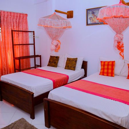 Canal Side Guest House Polonnaruwa Zewnętrze zdjęcie