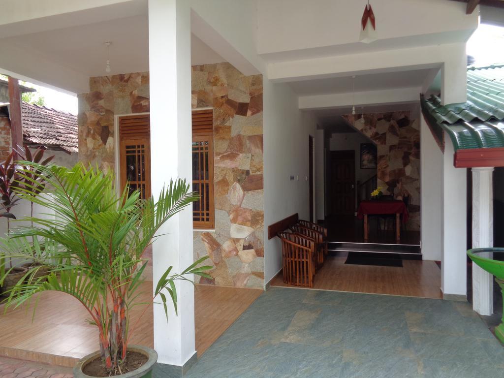 Canal Side Guest House Polonnaruwa Zewnętrze zdjęcie